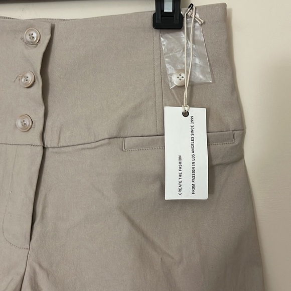 Short - Picture 5 of 12